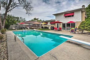 Spacious Family Glenwood Estates Home w/ Hot Tub!
