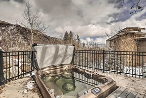 Ski-in/out Snowmass Condo w/ Community Hot Tub!