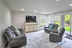 Coastal Washington Getaway: Walk to Beach!