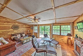 Getaway on Center Hill Lake w/ Decks & Water Views