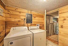 Getaway on Center Hill Lake w/ Decks & Water Views