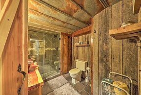 Getaway on Center Hill Lake w/ Decks & Water Views