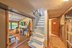 Getaway on Center Hill Lake w/ Decks & Water Views