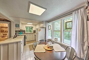 Getaway on Center Hill Lake w/ Decks & Water Views