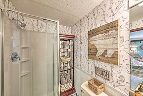 Getaway on Center Hill Lake w/ Decks & Water Views