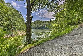 Getaway on Center Hill Lake w/ Decks & Water Views