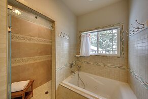 Expansive Group Lake House w/ Private Hot Tub!