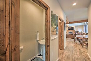 Expansive Group Lake House w/ Private Hot Tub!