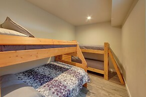 Expansive Group Lake House w/ Private Hot Tub!