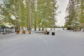 Expansive Group Lake House w/ Private Hot Tub!