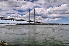 Bay-view Retreat w/ 5 Balconies in Bethany Beach!