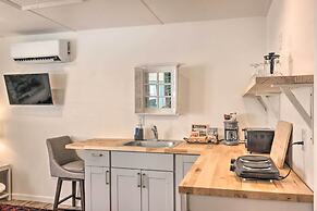 Claires Cottage ~ 4 Mi to Downtown Greenville!