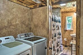 Picturesque Log Cabin < 1 Mile to Table Rock Lake!