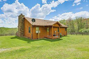 Fish, Hike, Hunt: Secluded Cabin in Doe Hill!