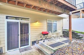 Inviting Studio w/ Patio, 15 Mi to Portland!