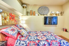 Inviting Studio w/ Patio, 15 Mi to Portland!