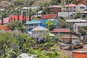 'St Patrick' Apartment in the Heart of Bisbee