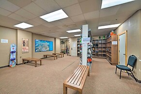 Big Sky Ski-in/ski-out Condo w/ Mountain Views!