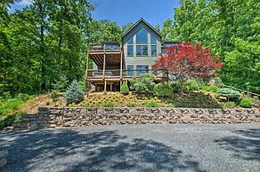 Grand Chalet w/ Hot Tub - Near Wintergreen Resort