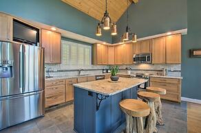 Grand Chalet w/ Hot Tub - Near Wintergreen Resort
