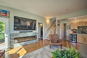 Grand Chalet w/ Hot Tub - Near Wintergreen Resort