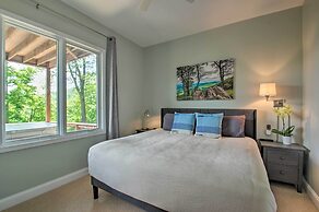 Grand Chalet w/ Hot Tub - Near Wintergreen Resort