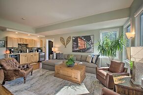 Grand Chalet w/ Hot Tub - Near Wintergreen Resort