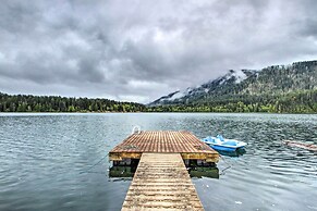 Lakefront Eatonville Cabin w/ Dock & Mtn Views!