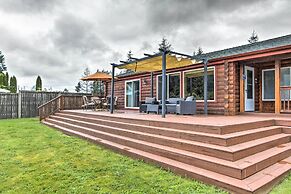 Lakefront Eatonville Cabin w/ Dock & Mtn Views!
