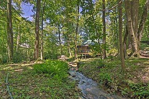 Creekside' Cabin w/ Deck in Pisgah Forest!