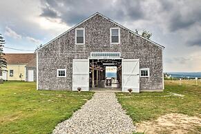 Classic Cape-style Farmhouse on 550-acre Vineyard!