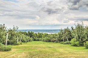 Classic Cape-style Farmhouse on 550-acre Vineyard!