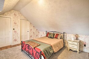 Classic Cape-style Farmhouse on 550-acre Vineyard!