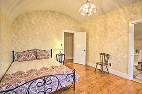 Classic Cape-style Farmhouse on 550-acre Vineyard!