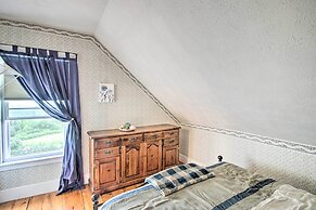 Classic Cape-style Farmhouse on 550-acre Vineyard!