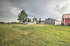 Classic Cape-style Farmhouse on 550-acre Vineyard!