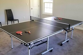 Spacious Home < 1 Mi to Kiptopeke State Park!