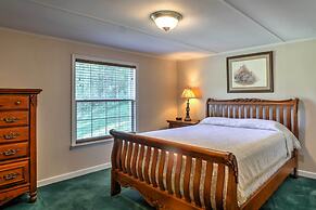 Ooltewah Cabin w/ Grill, Pool Table & Porch!