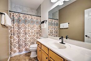 Family Home w/ Pool, BBQ & Fire Pit in Goodyear