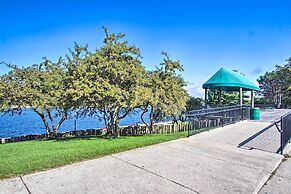 Grand Haven Condo: Walk to Lake + Pool Access!