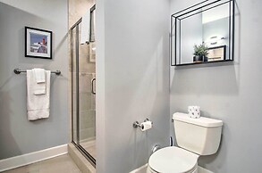 Grand Haven Condo: Walk to Lake + Pool Access!