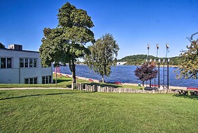 Grand Haven Condo: Walk to Lake + Pool Access!