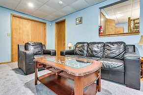 Lake Ariel Cabin w/ Game Room & Resort Amenities!