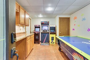Lake Ariel Cabin w/ Game Room & Resort Amenities!