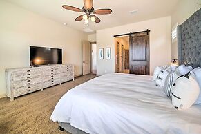 Resort-style Pool & Spa: Upscale Goodyear Home