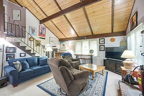 Hunter Hideaway w/ Yard & Deck: 3 Mi to Ski Slopes