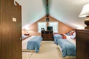 Hunter Hideaway w/ Yard & Deck: 3 Mi to Ski Slopes