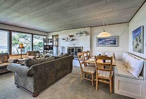 Oceanfront Escape w/ Pacific Views: Surf & Explore
