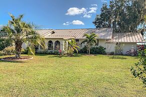 'the Bougainvilla' w/ Boat Slip on Lake Istokpoga!