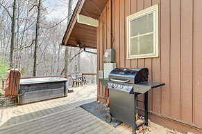 Maggie Valley Gem w/ Blue Ridge Mtn View + Hot Tub